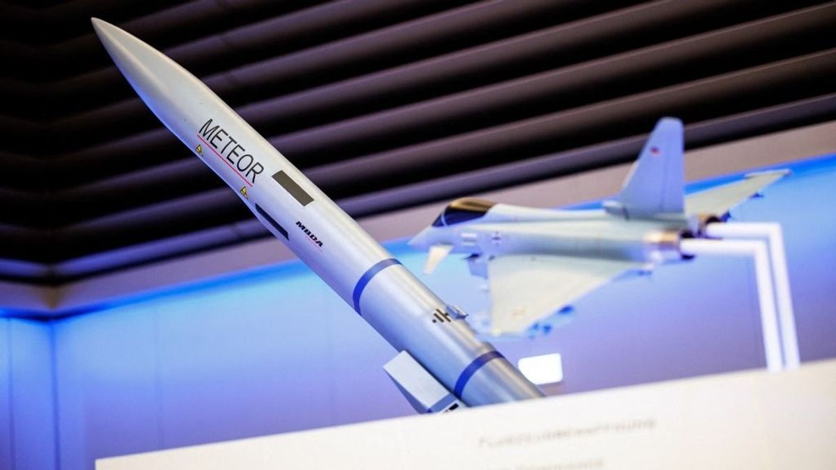Sweden to provide Ukraine with Gripen jets and advanced Meteor missiles
