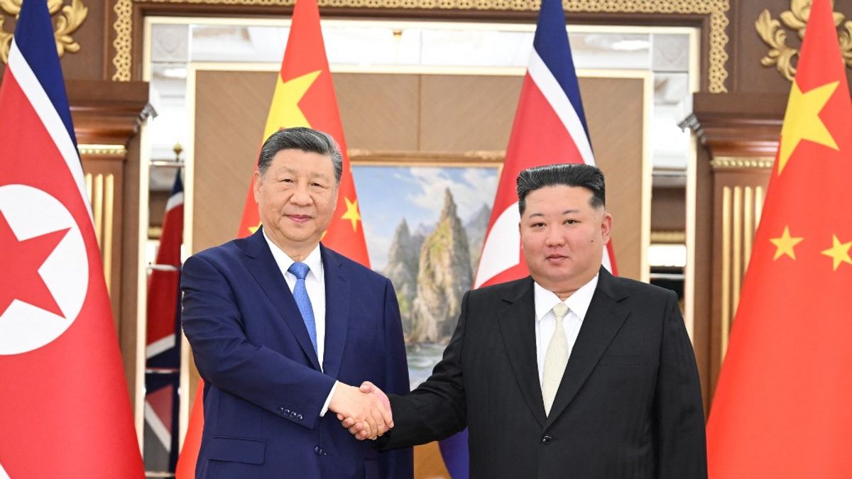 Kína változatlanul támogatja Kim Dzsongun vezetését