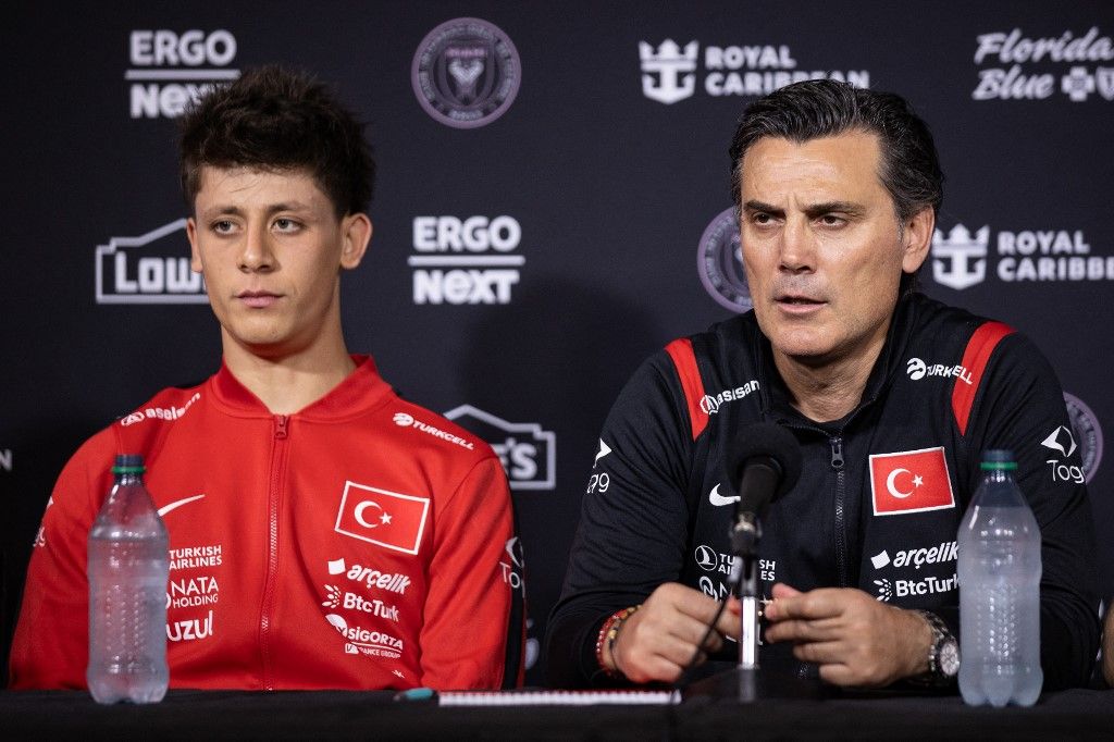 Arda Güler (balra) lehet a Vincenzo Montella vezette török válogatott nyerőembere