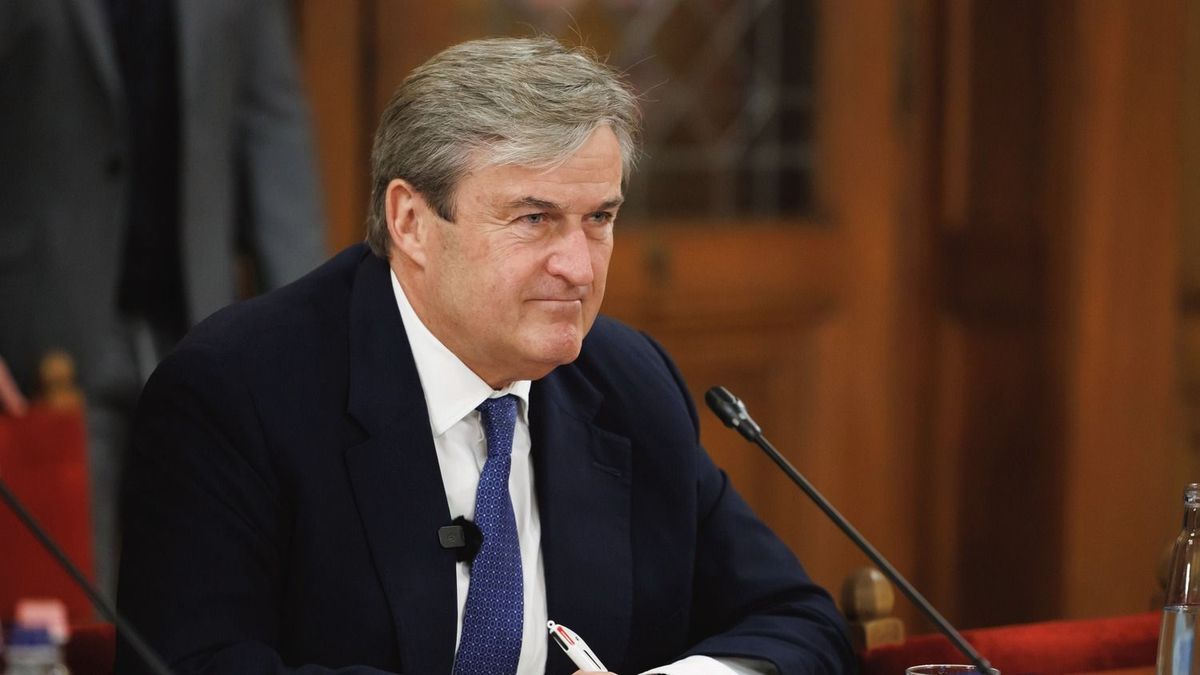 New Leaders Replaced by István Kapitány
