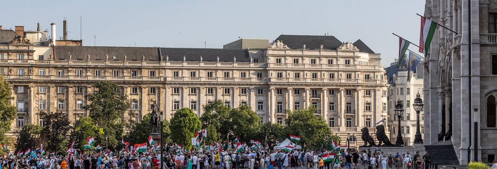 Patrióta tüntetés Kossuth tér a migrációs paktum és a genderpropaganda ellen