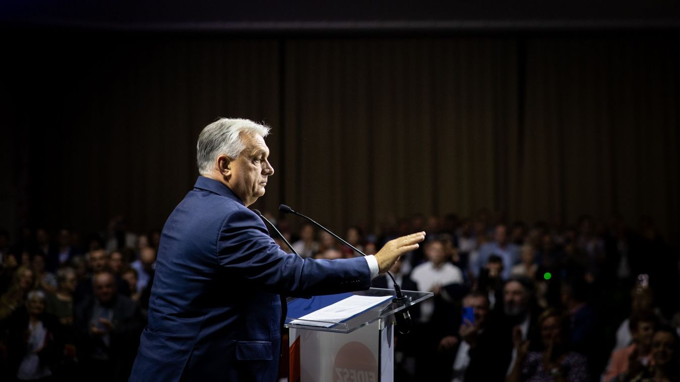 Fidesz tisztújító kongresszus
Kongresszusi központ
Orbán Viktor
Fischer Zoltán
