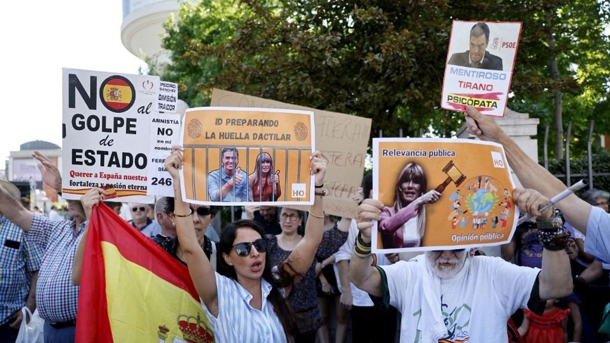 A korrupciós ügyek miatt az összeomlás szélére sodródott a spanyol kormány