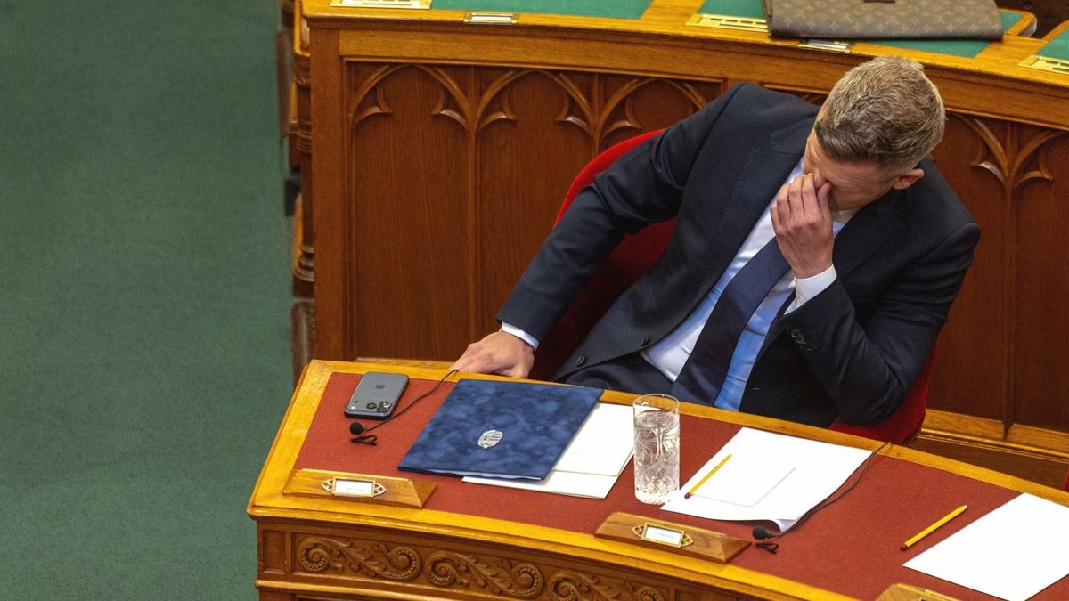 A kampányban jól hangzott, de kormányon már nem kíváncsi az emberek véleményére a Tisza