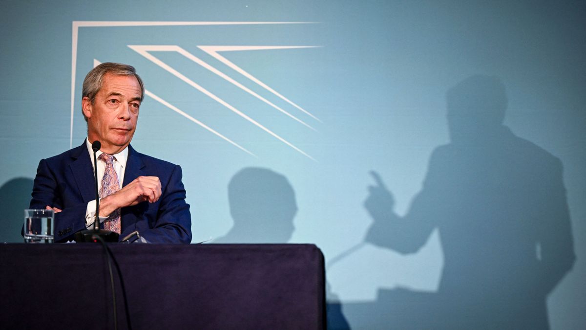Farage lemond