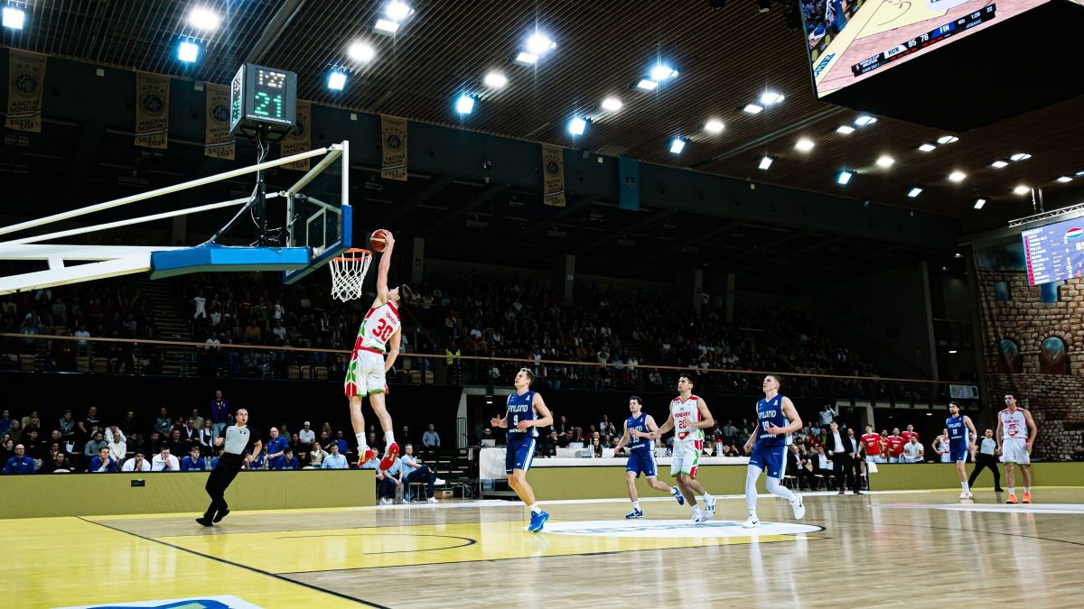Az NBA egyik óriása is vár a magyarokra