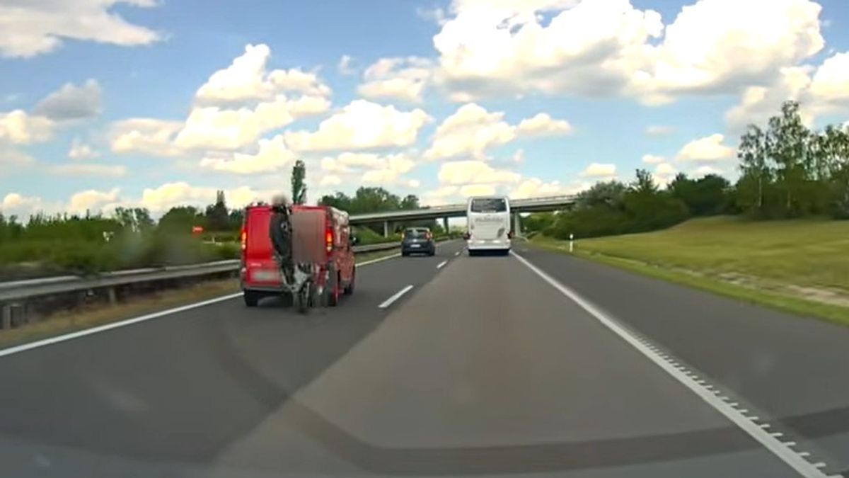 Hungarian Opinion Piece Teases Driving Commentary