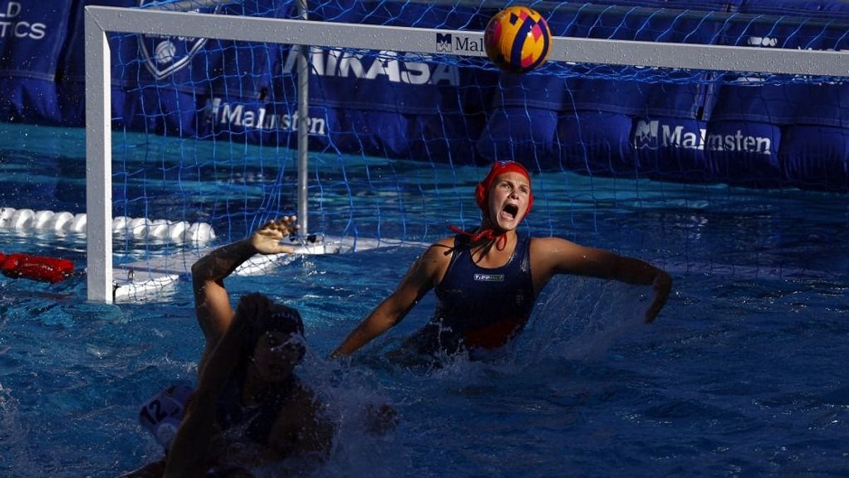 Fájó vereség az olimpiai bajnoktól Sydney-ben a női vízilabda VK-döntőben