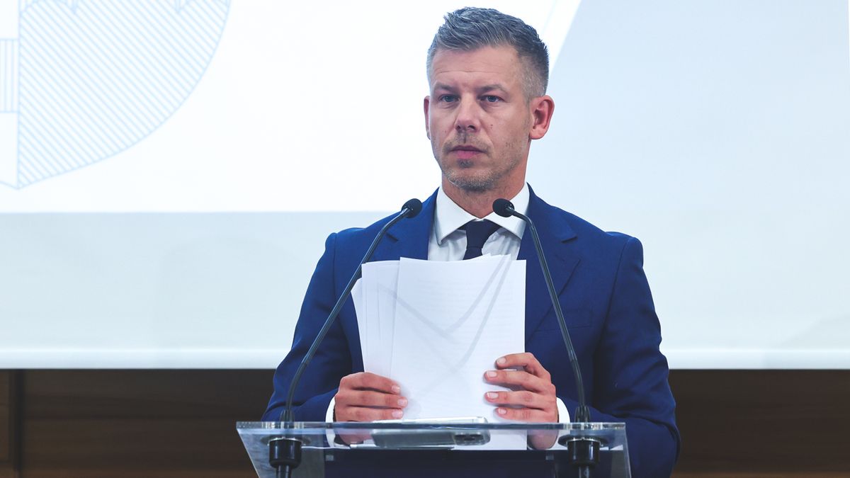 Magyar Péter rendkívüli sajtótájékoztatót tartott a Paksi Atomerőműben (Fotó: Havran Zoltán)