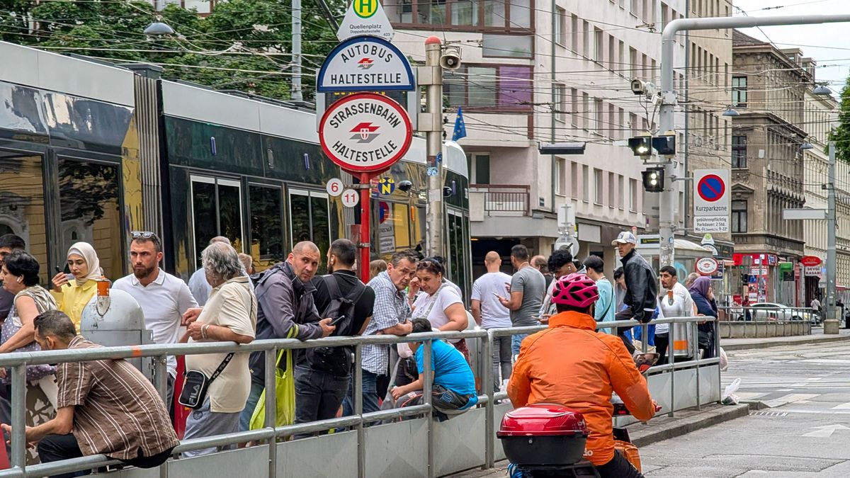 Violent Week in Vienna: Residents Fear Rising Crime, One Family Relocates