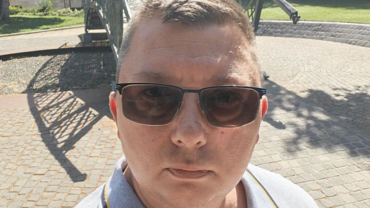 The Black Car of the Love Police Took István Szakács Away