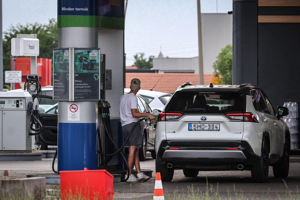 20260714 Dunaharaszti 
Változnak az üzemanyagárak a töltőállomásokon.
fotó: Havran Zoltán (HZ)
Világgazdaság