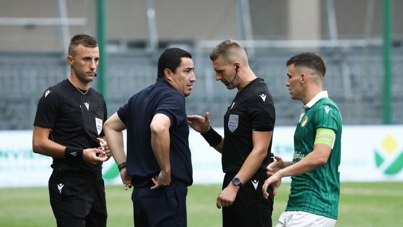 A Bajnokok Ligája-selejtező első fordulójában kiesett a Győr az izlandi ellenfél ellen, Efraín Juárez pedig az igazolásokat hiányolja