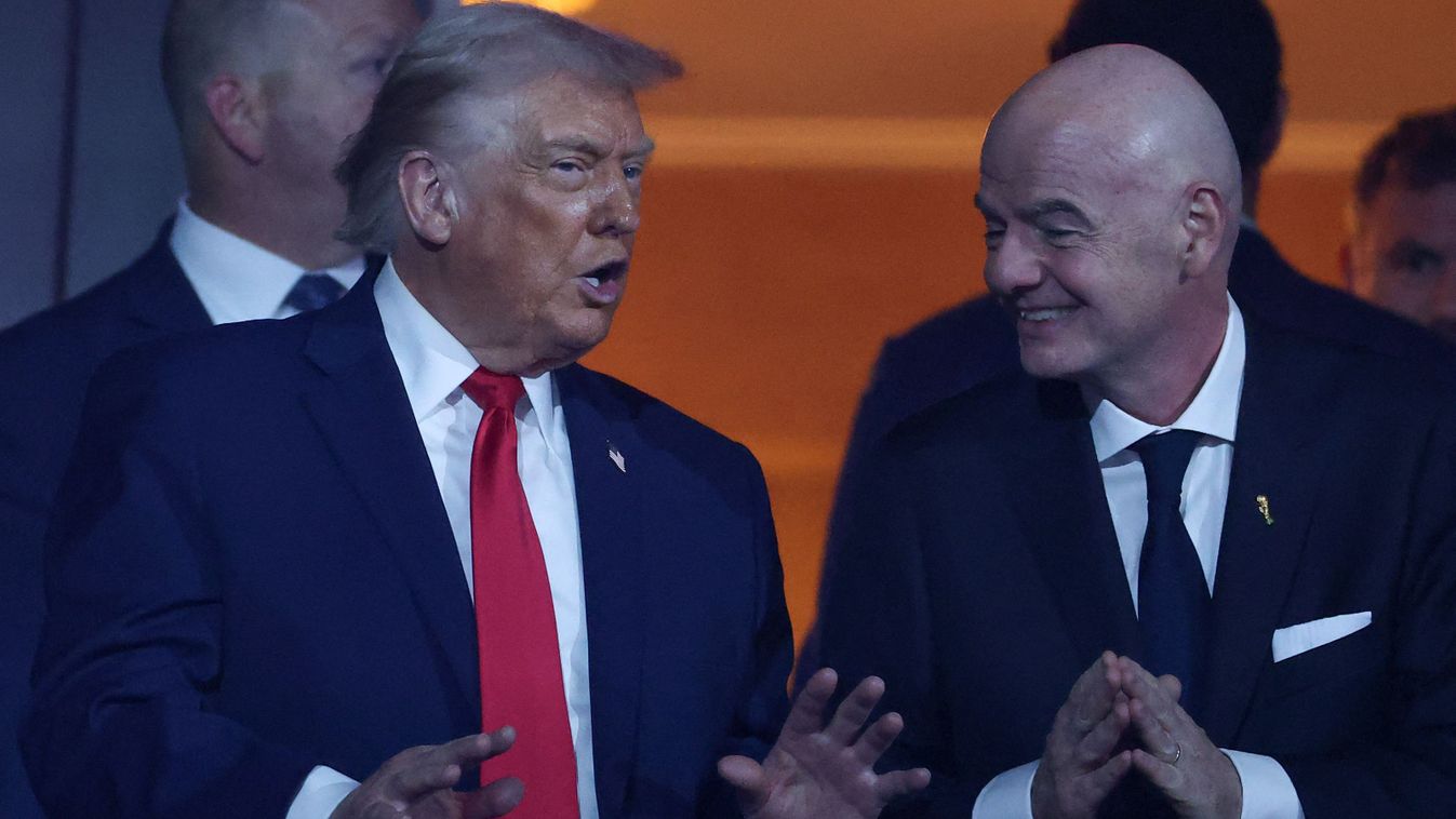 Donald Trump és Gianni Infantino FIFA-elnök beszélgetése előzte meg a döntést: Balogun játszhat Belgium ellen, noha a labdarúgó-vb előző fordulójában piros lapot kapott