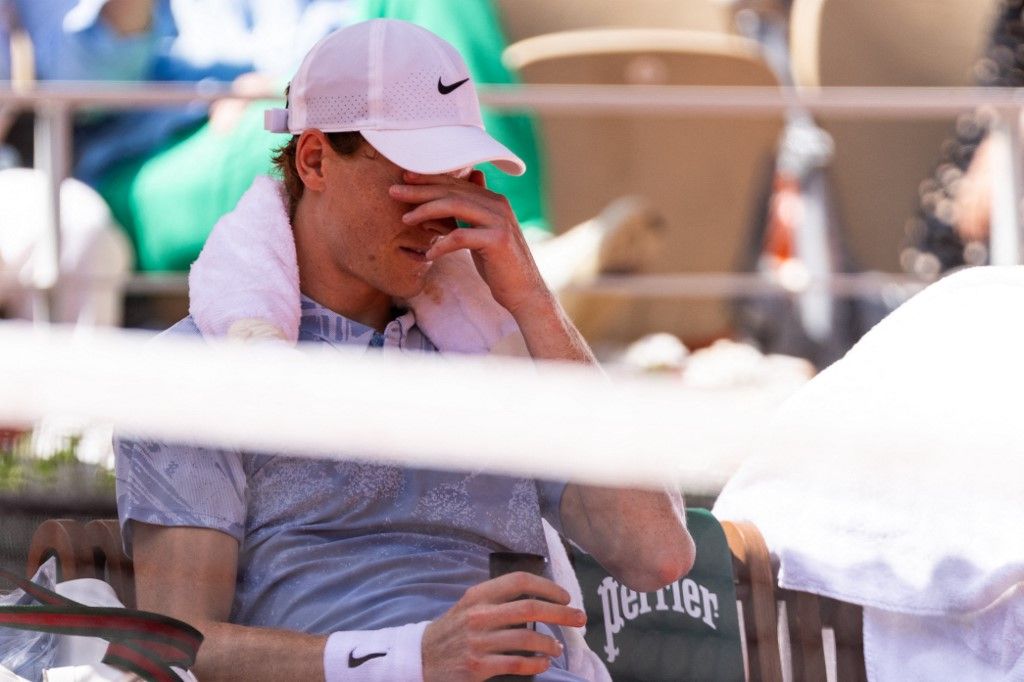 Jannik Sinner a Roland Garroson hamar kiesett, a wimbledoni Grand Slam-versenyen viszont megállíthatatlan volt az olasz teniszező