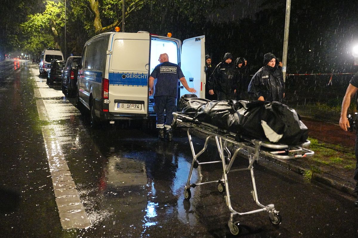 A 21 éves terrorista meghalt a támadás után (Fotó: MICHAEL KAPPELER / DPA)