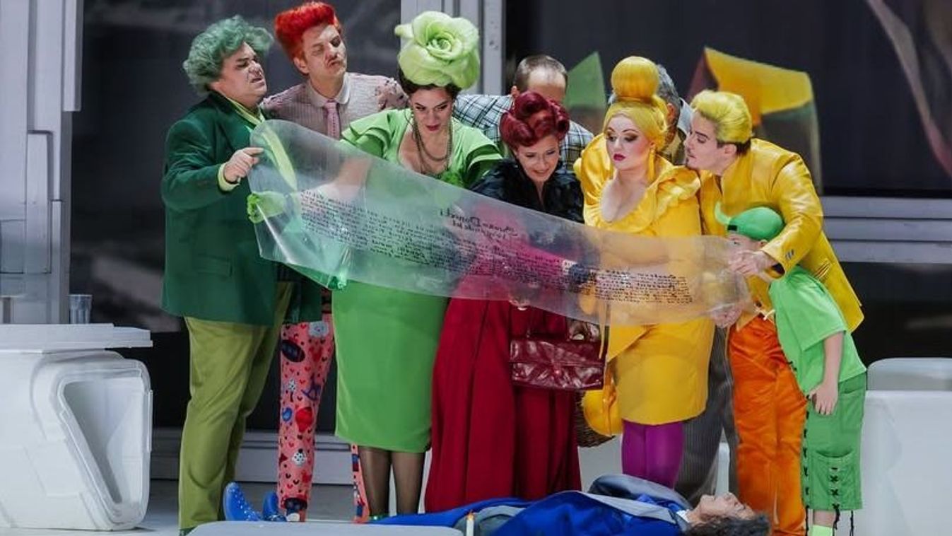 Puccini vígoperájával és legszebb dallamaival zárja nyári műsorát az Operaház 
A Gianni Schicchi színpadi előadása mellett a Bohémélet, a Turandot és a Pillangókisasszony érzelmes részletei is megelevenednek a Magyar Állami Operaház Best of Puccini című e