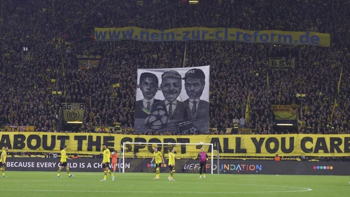Kötél a FIFA-elnök nyakán, már csak a hóhérra várunk