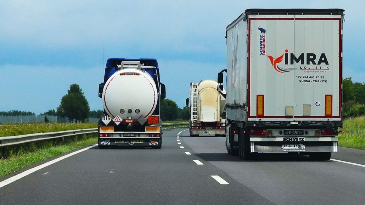 Pusztító a magas üzemanyagár, a fuvarozók szerint indokolt lenne a kormányzati beavatkozás