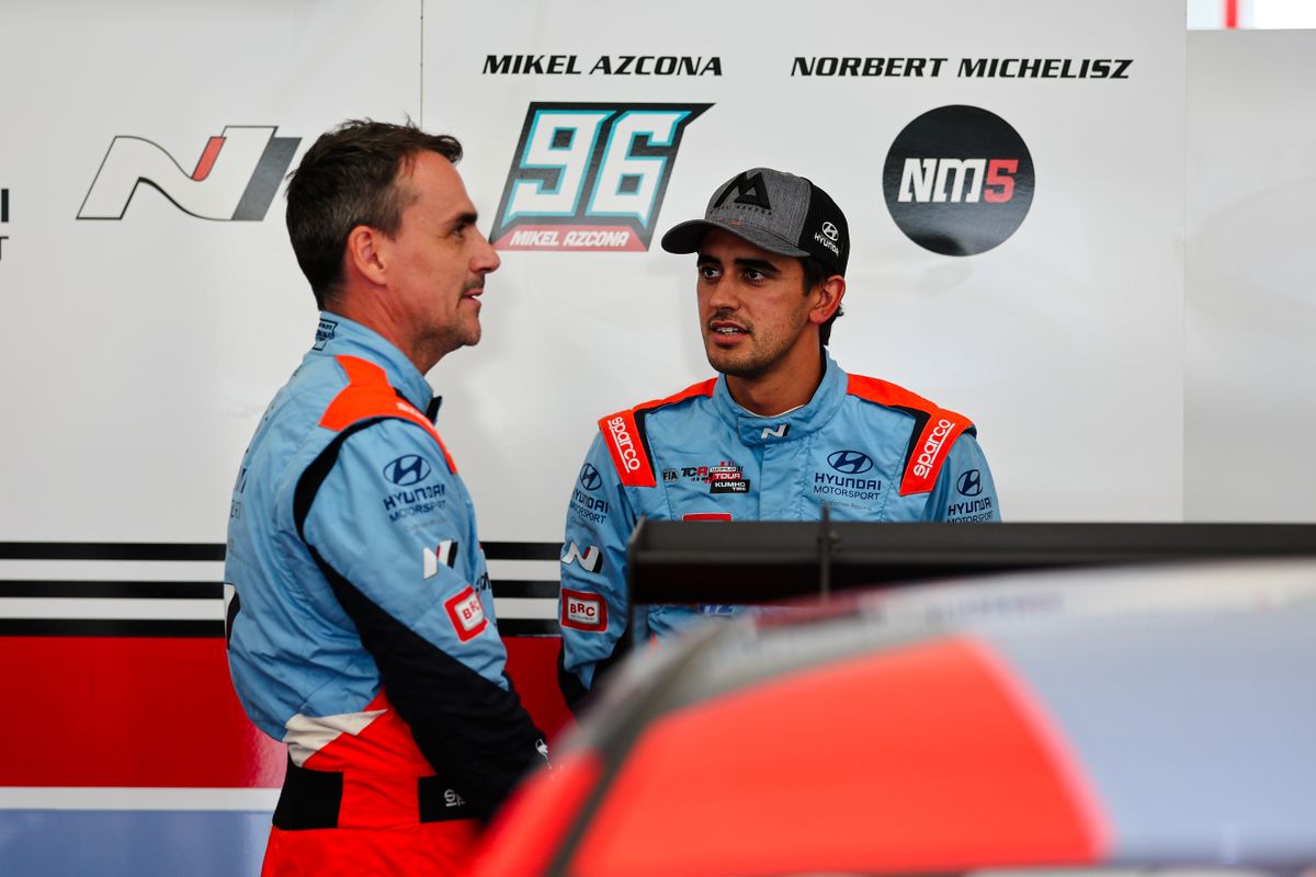Michelisz Norbert és Mikel Azcona