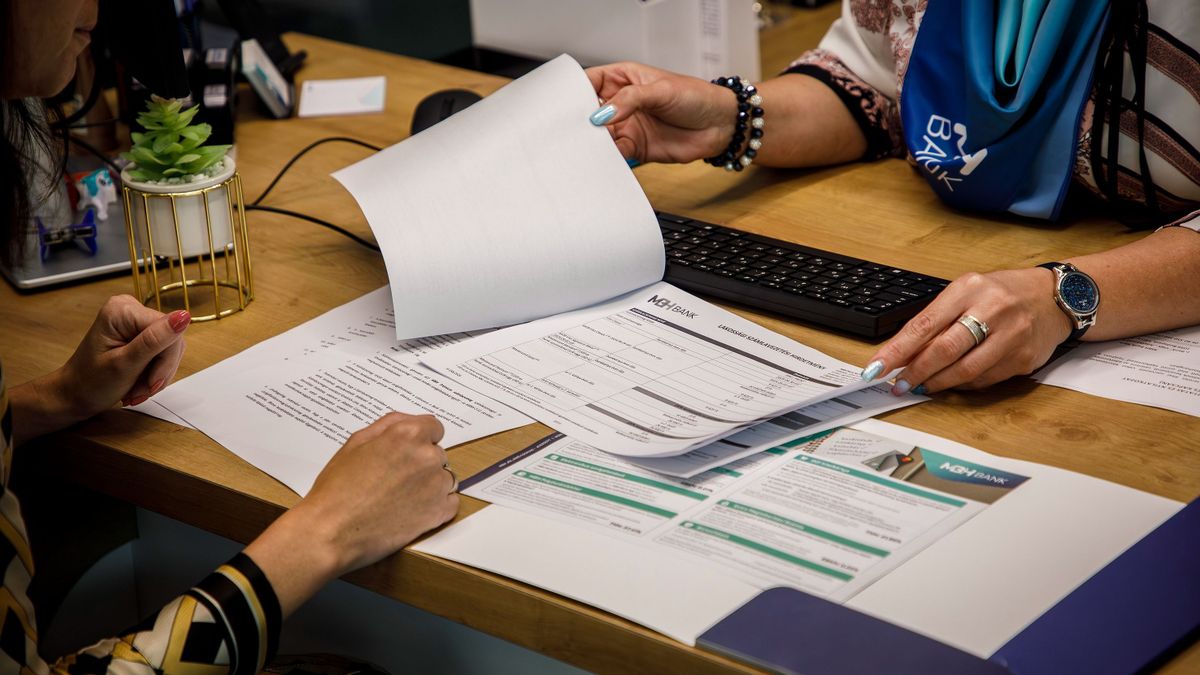 Hungarian Personal Loan Rates May Soon Fall Below 9 Percent