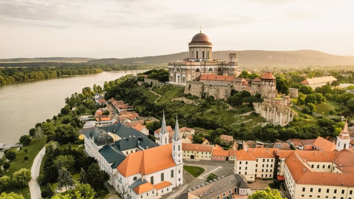 A magyar államiság bölcsője új távlatokat az álláskeresőknek a Dunakanyar ölelésében