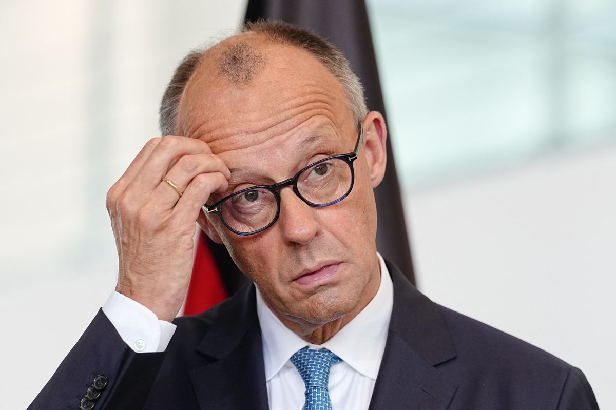 Friedrich Merz német kancellár rendesen vakarhatja a fejét a NATO közelgő problémái miatt (Fotó: KAY NIETFELD / DPA)