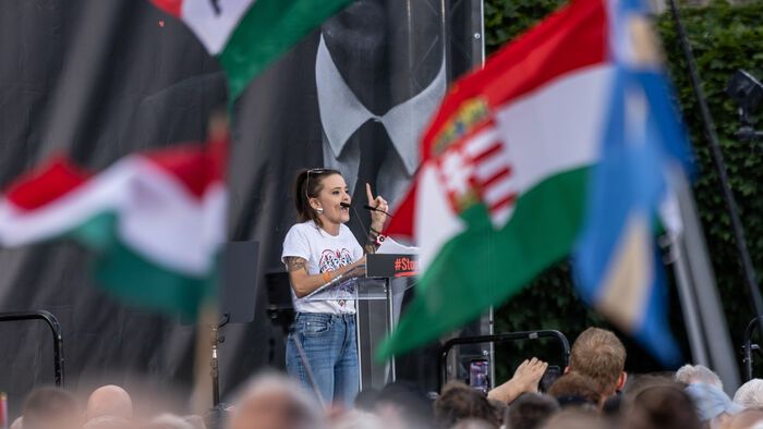 Sándor palota demonstráció
STOP önkény tüntetés