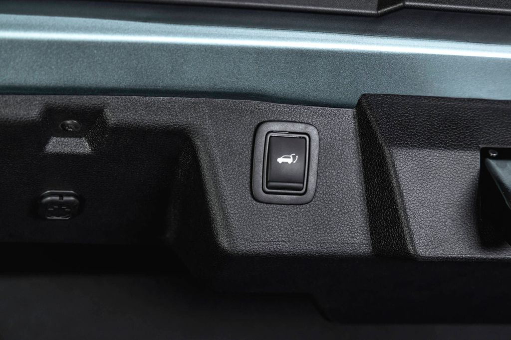 Dacia Striker