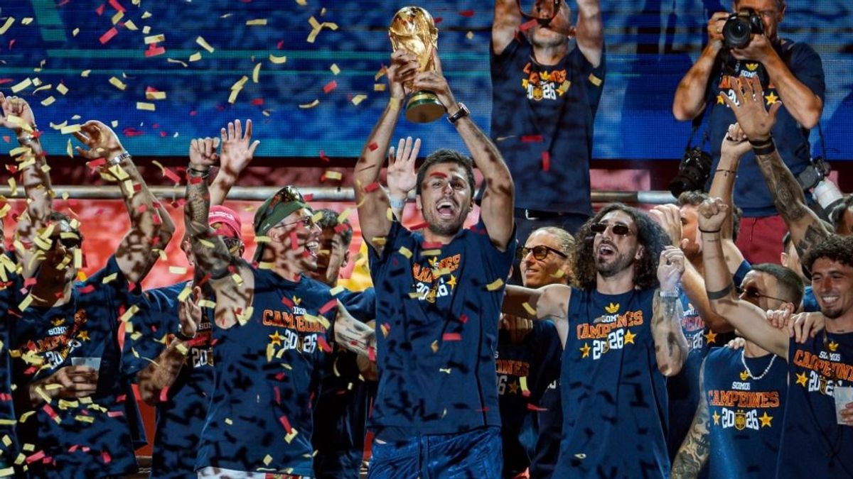 A vb-hős bevitte Trumpot a buliba, a kapitányt varratja magára a madridi sztár – mutatjuk a spanyol fiesztát
