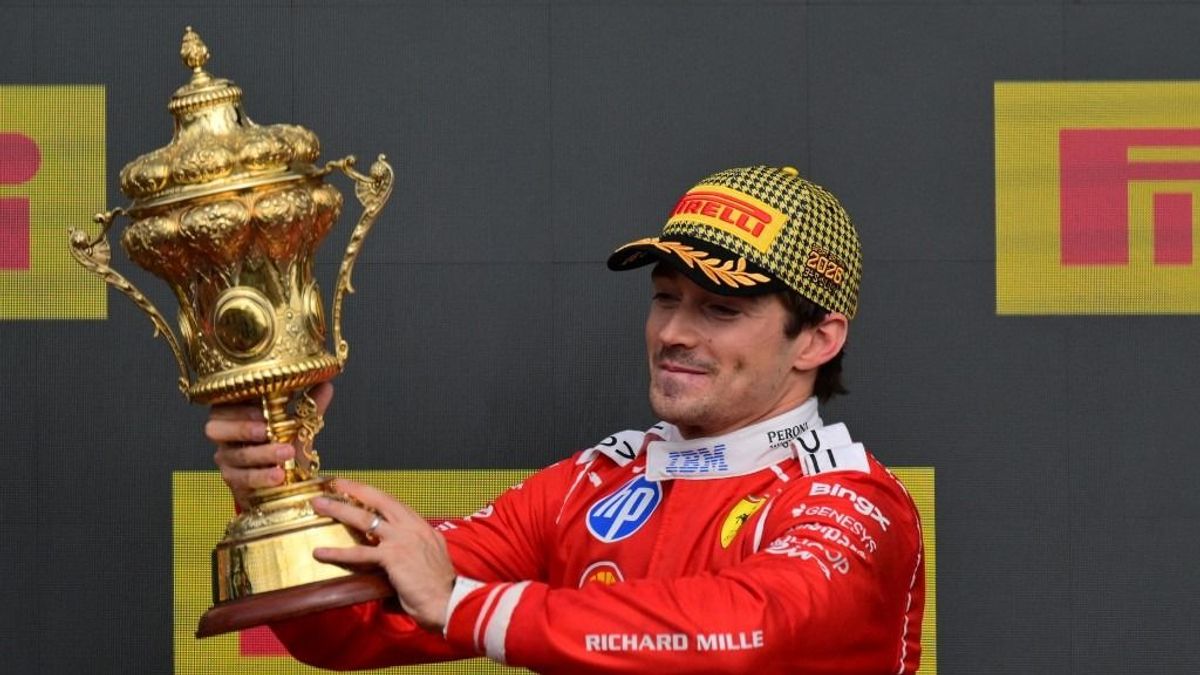 Ferrari-öröm, de olasz dráma a Forma–1-ben: megbüntették a vb-éllovas Antonellit
