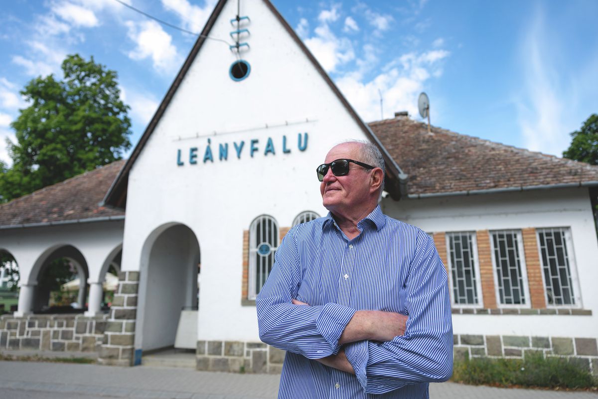 Kemény Dénes Leányfalun nyugalomban él, de ma is fontos és aktív szerepet tölt be a magyar vízilabdában
