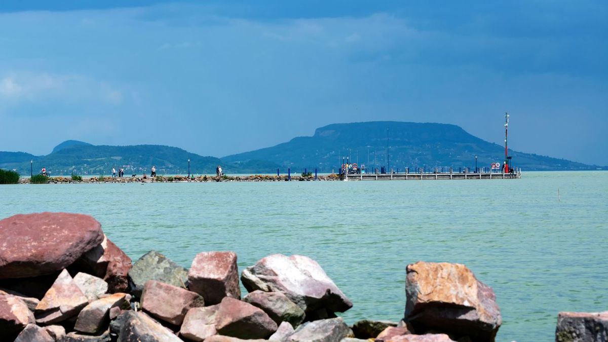 Hamburgerkörkép a Balaton körül
