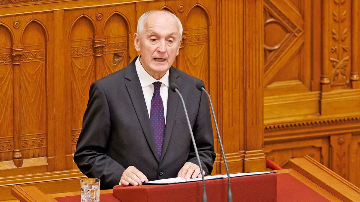 20260811 Budapest
Baka Andrást köztársasági elnökké választják.
fotó: Hatlaczki Balázs, Origo
képen: Baka András