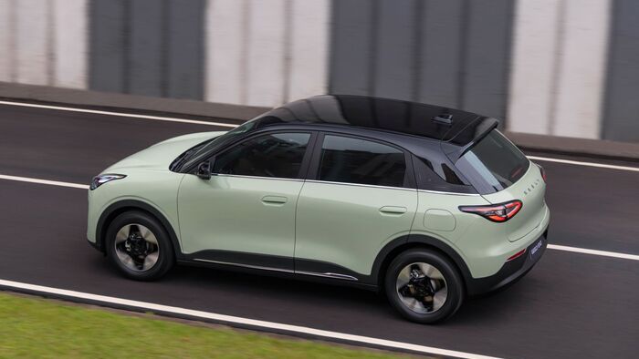Geely E2