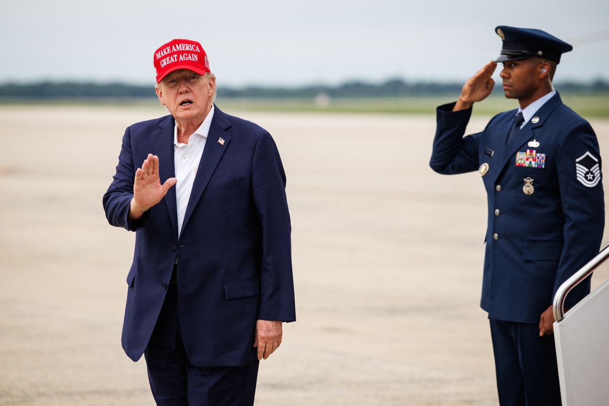 Donald Trump még igyekszik megálljt parancsolni a háborúnak (Fotó: SAMUEL CORUM / GETTY IMAGES NORTH AMERICA)