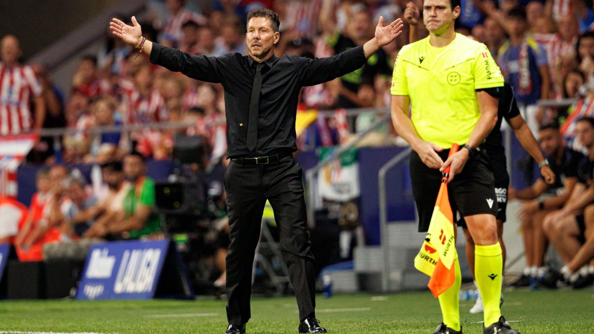Saját játékosukat gyalázták az Atlético szurkolói, Simeone kétértelmű reakciója