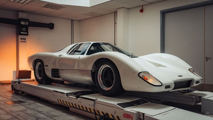 McLaren 6GT