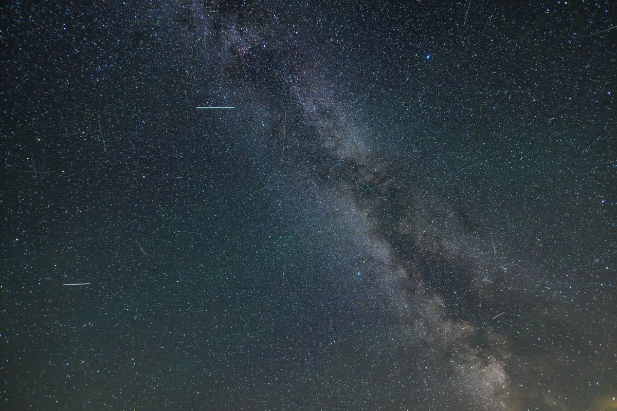 A Perseidák meteorraj minden évben milliókat vonz a szabadba (Fotó: DANIEL REINHARDT / DPA)