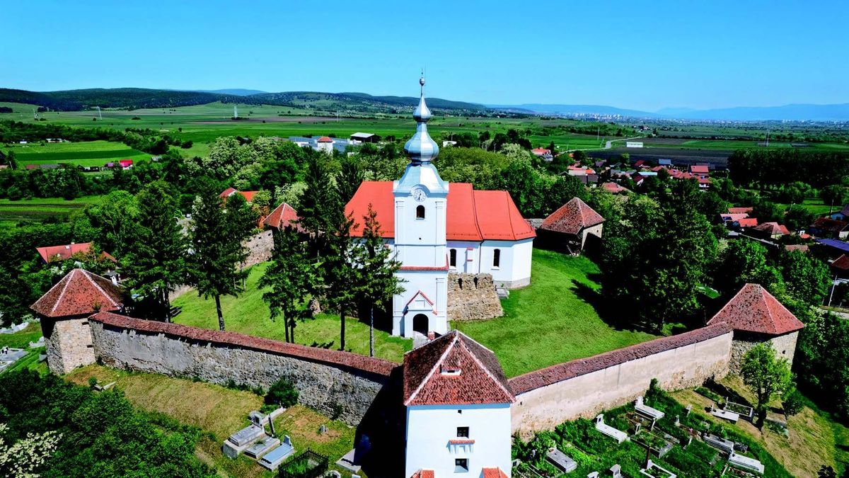 Csodás albumba gyűjtötték össze Sepsiszék kincseit