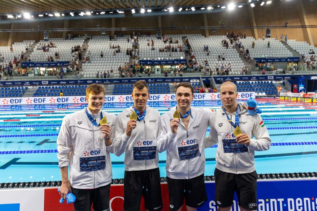 Kós Hubert, Németh Nándor, Milák Kristóf és Szabó Szebasztián, a párizsi Európa-bajnokságon aranyérmes magyar 4×100-as gyorsváltó