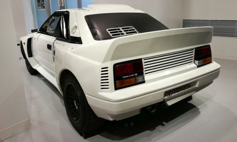 Toyota 222D