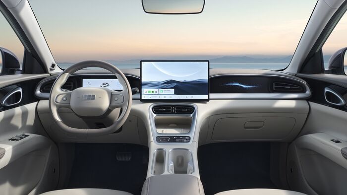 Geely E2