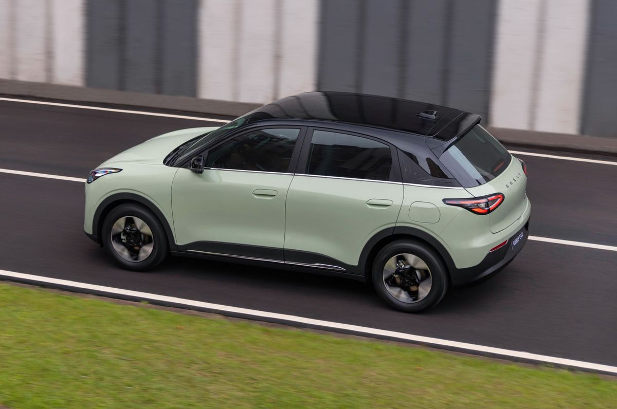 Geely E2