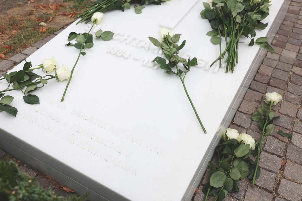 
Megemlékezés a totalitárius diktatúrák áldozatainak emléknapja