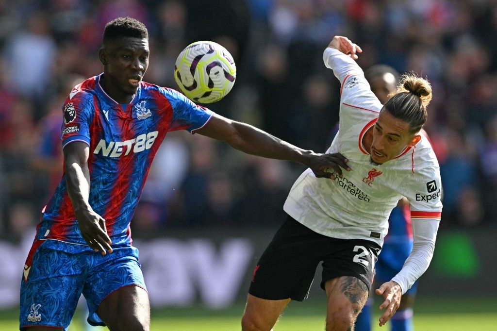 Ismaila Sarr (balra) ma akár a Liverpool játékosa is lehet