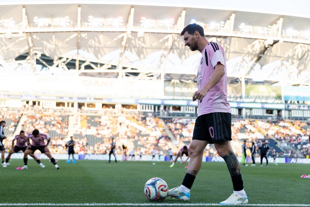 Lionel Messi újabb kiállítást úszott meg, piros lap helyett utólagos pénzbüntetést kapott