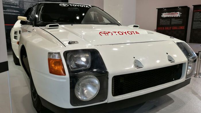Toyota 222D