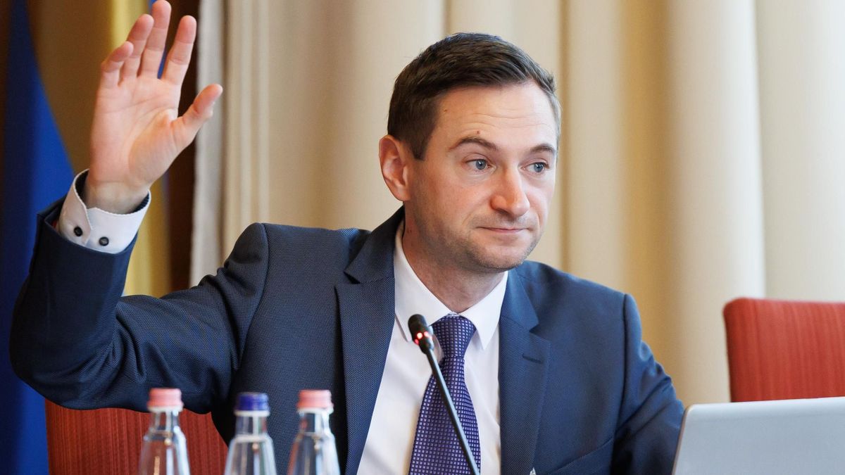 A TASZ, a Helsinki és a K-Monitor segít majd kiválasztani a tiszásoknak az új ÁVH vezetőit