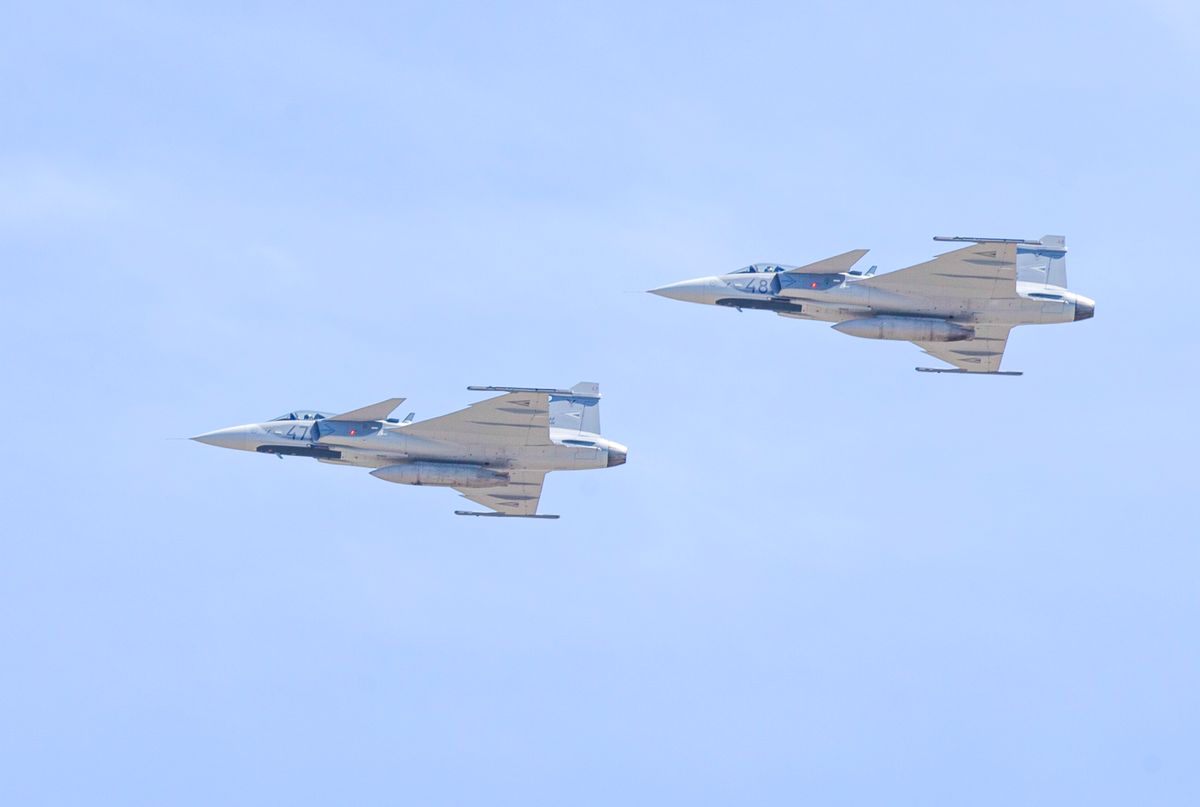 Gripen
20260623 Kecskemét
Magyar Honvédség vitéz Szentgyörgyi Dezső 101. Repülődandár újabb két JAS 39 Gripen harcászati repülőgép fogadásának és a JAS 39 Gripen üzemeltetésének 20 éves jubileumi rendezvény.
Fotó: Bús Csaba BCS
Petőfi Népe
Képen: Kürtös László parlamenti államtitkár, a Honvédelmi Minisztérium miniszterhelyettese.